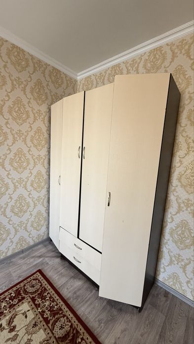 Барлығы бірге сатылады.