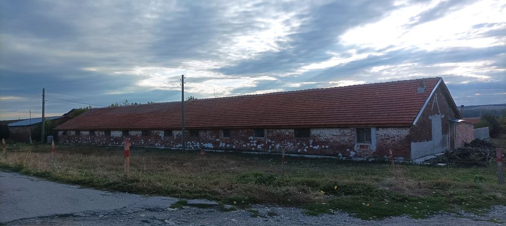 Продава се Промишлена сграда в с. Кирилово, Област Ямбол - 3592 кв.м за 17 €/кв.м - Снимка #9