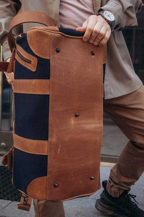 Geantă de voiaj. Piele naturală și pânză groasă