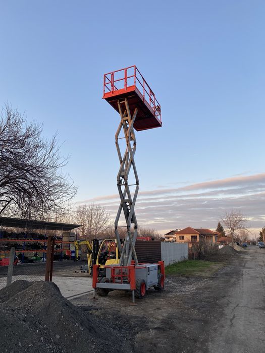 Вишка Ножична SkyJack 6826RT  10 метрова регистирана !!