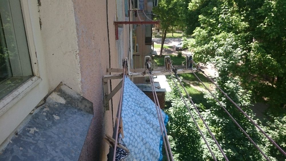 Установка телевизоров,полочек, роликов,гардин, на стенку и др.