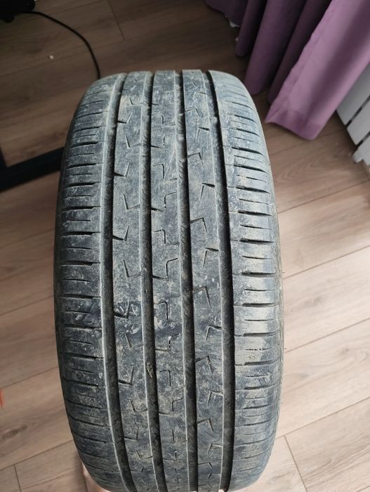 Летние резины 235/50  R19 99V