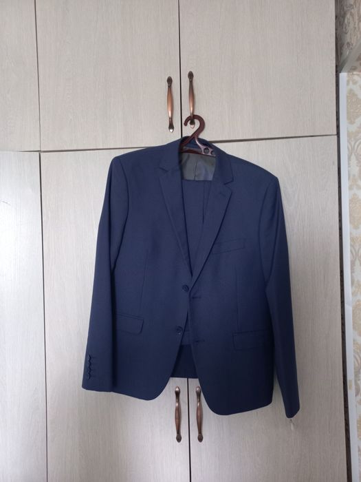 Костюм синий  цвет