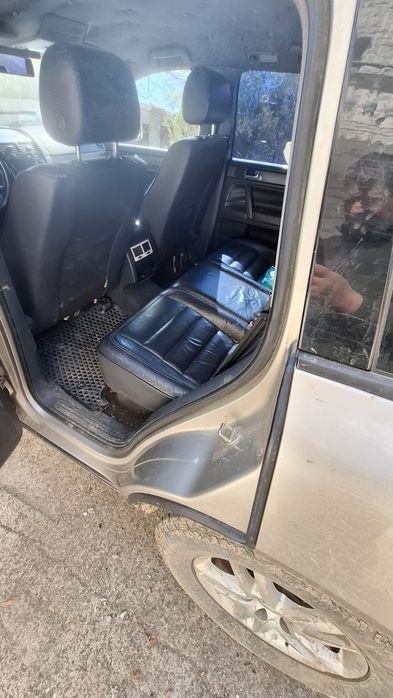 Vând  Touareg  motor  defect