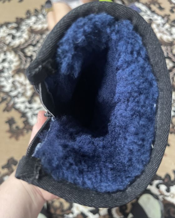 Продам детские угги