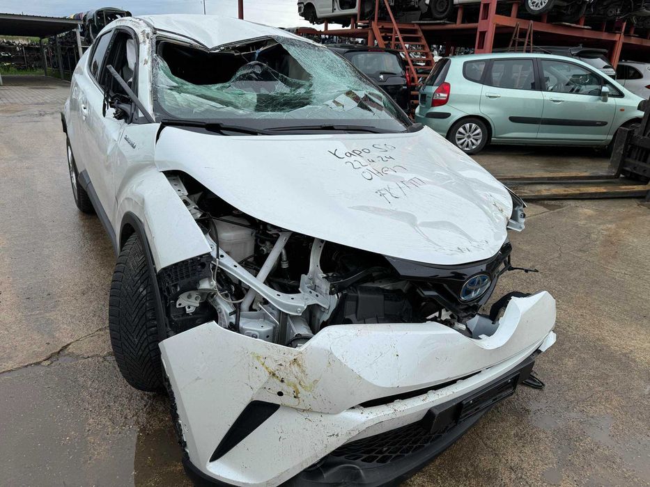 Тойота C-HR 1.8 бензин