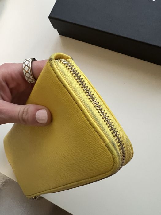 Жълто портмоне Furla
