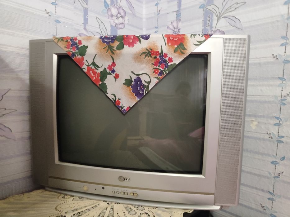 Телевизор старый
