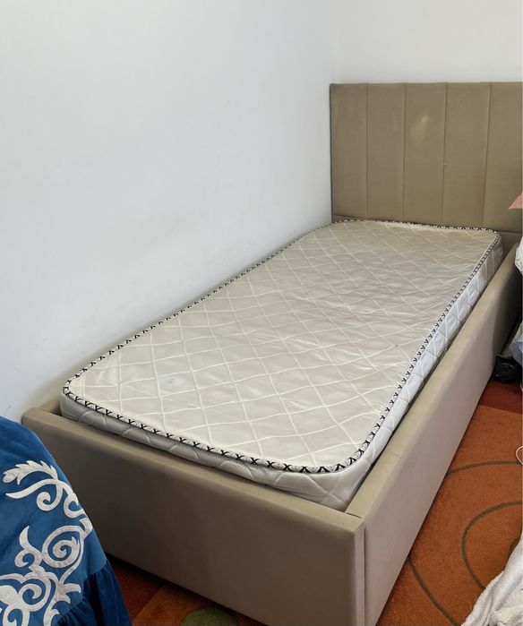 Отдам даром кровать