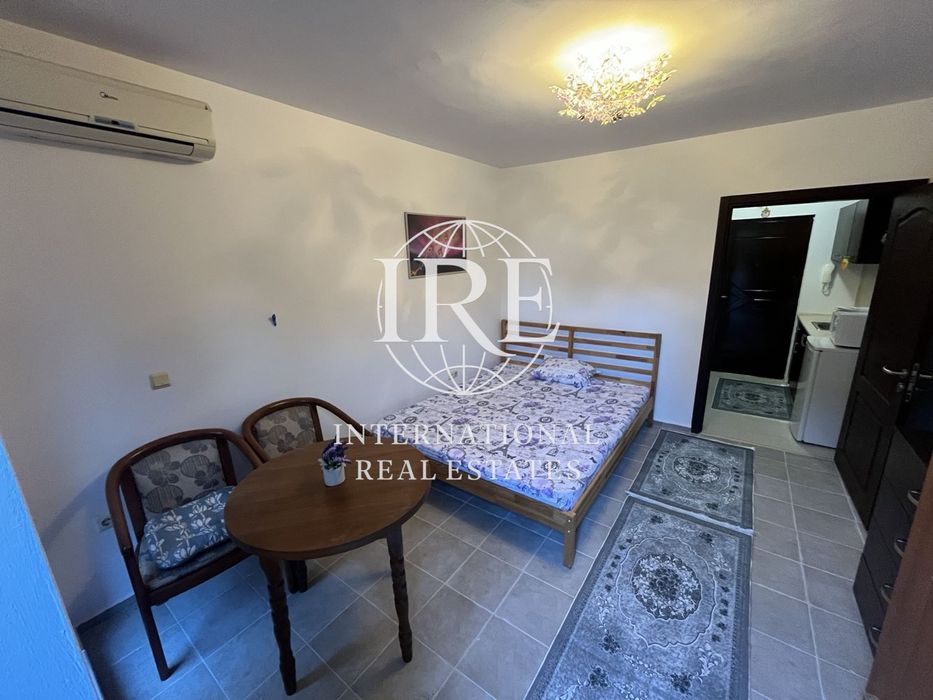 Едностаен с веранда  Евксиновград  обзаведен и оборудван включено пар