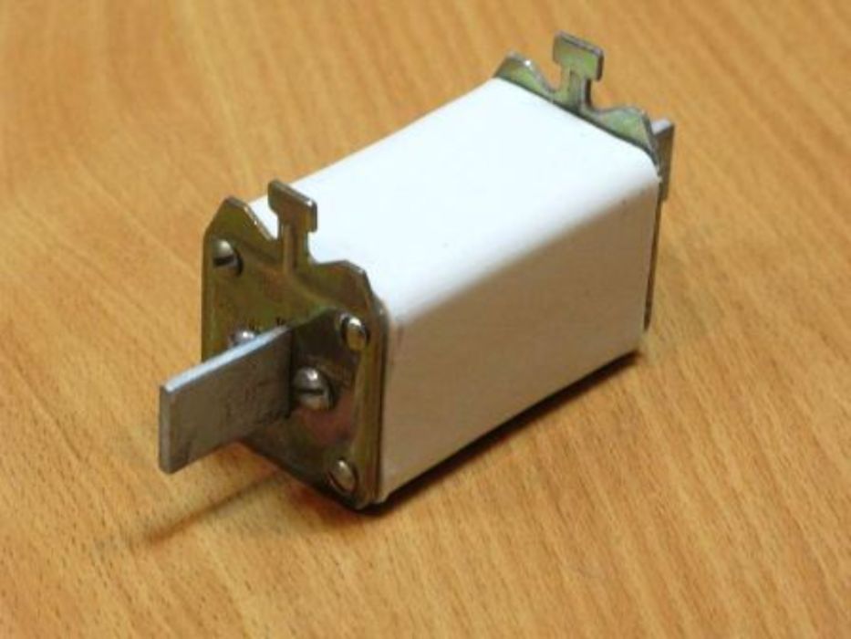 Предохранители фарфоровые 250 Ампер