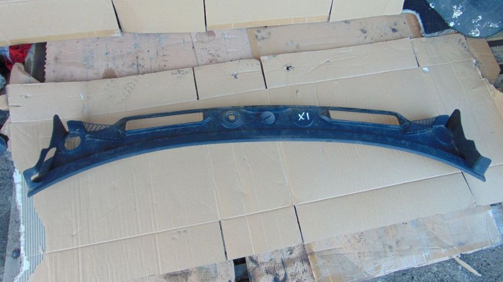 Grila stergatoare BMW x1 e84 an 2009-2015 dezmembrez bmw x1