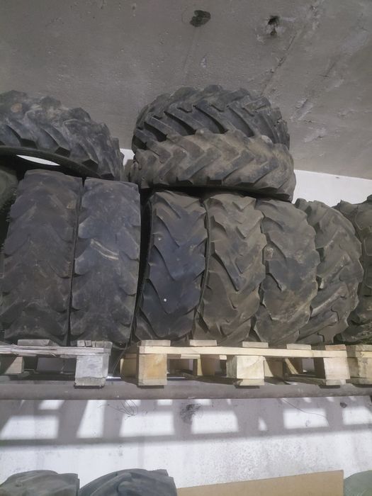 Продам пердин и задние шины Мтз 82