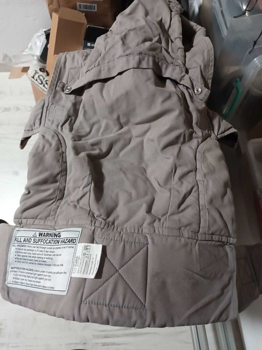 Port bebe ISARA v3 baby carrier standard size in stare foarte buna