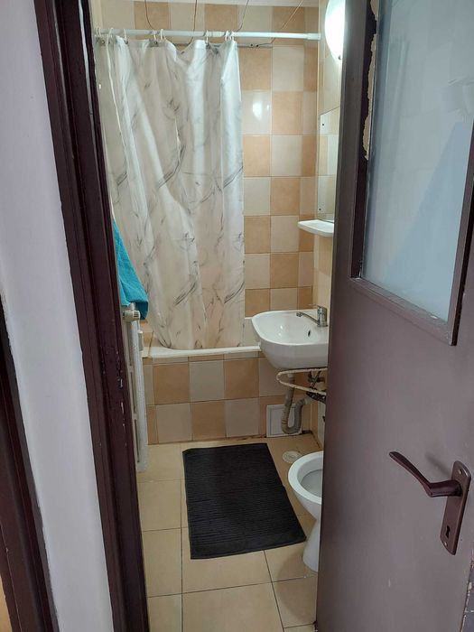 P.F inchiriez apartament 2 camere