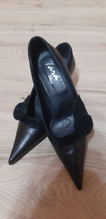 Обувки ЕСТЕСТВЕНА Кожа! Декорирани с Красиво Цвете от Набук! НОВИ! №36