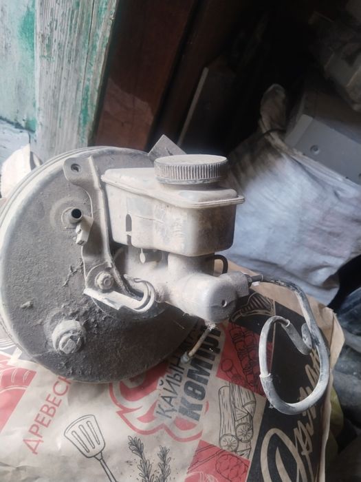 Вакуум с цилиндром на Мазду кронус  лMAZDA KRONOS