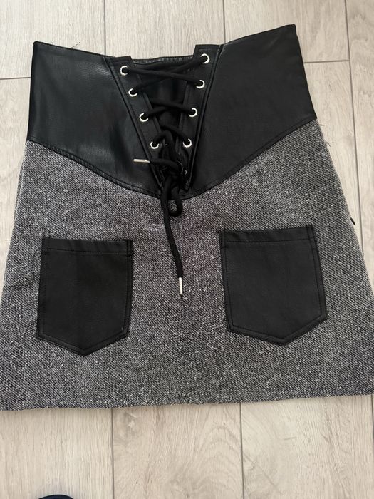 Уникален дамски сет - пола и яке