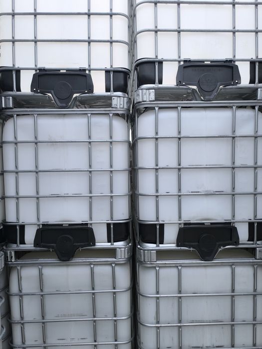 Бидони 1000 литра, един тон, Цистерни