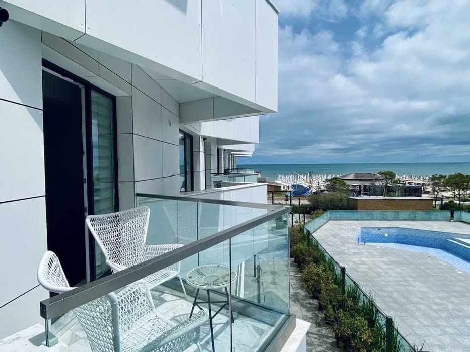 Inchiriez Ap 2 camere Mamaia Nord Complex Alezzi Infinity cu parcare ...