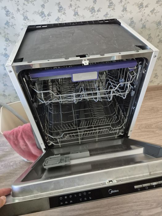 Посудомойка Midea как есть либо на запчасти