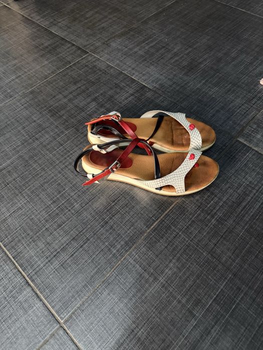 Sandale din piele - 38