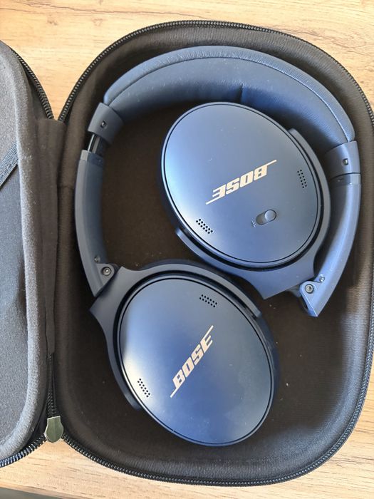 Bose qc 45 original  naushnikalari sotiladi.