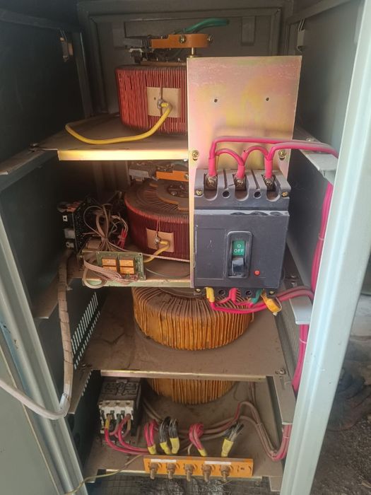 Стабелизатор напряжения