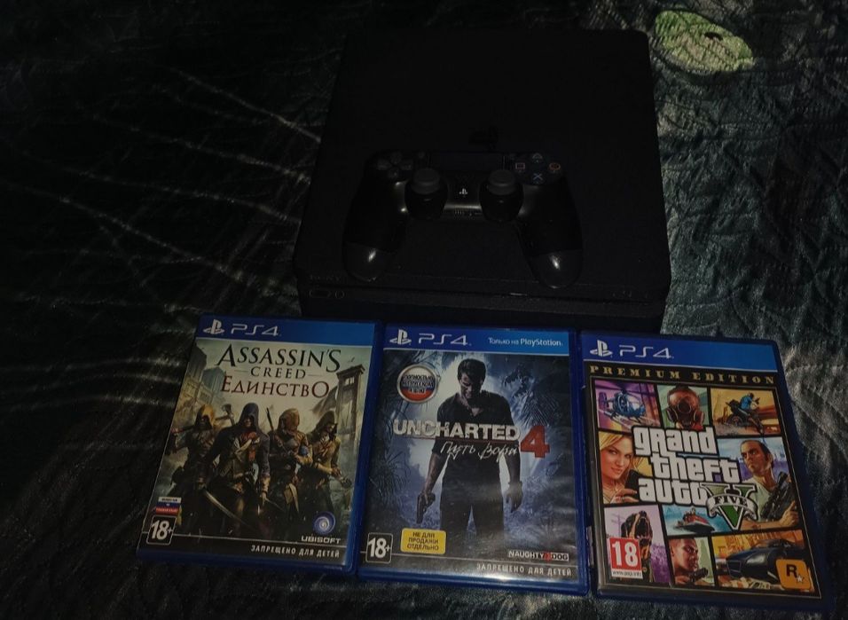 PlayStation 4 slim 500гб