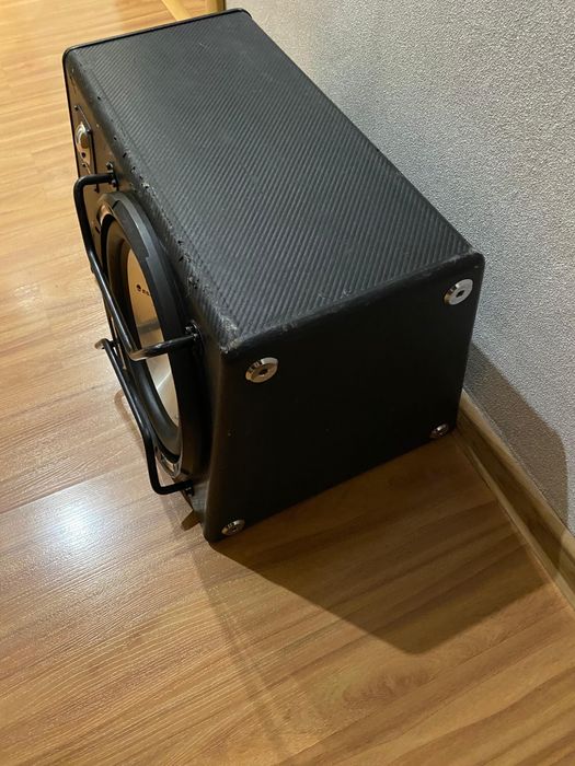 Сабвуфер автомобильный