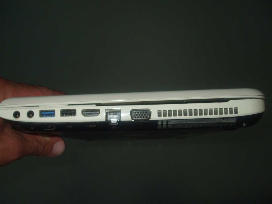 Лаптоп TOSHIBA Satellite C55-A-1RN