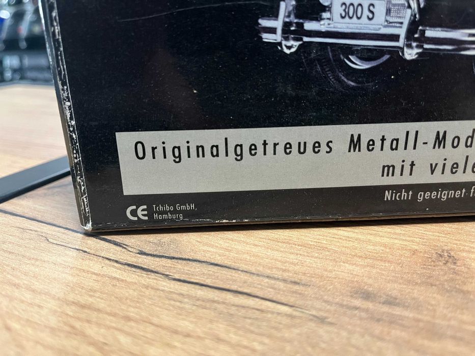 Метален  колекционерски модел MERCEDES-BENZ 300C 1955 г. 1:18 мащаб