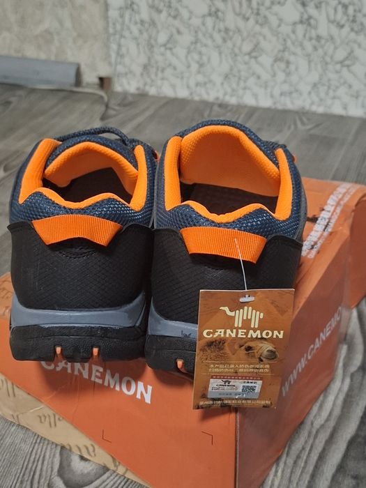 Продам новые кроссовки Canemon