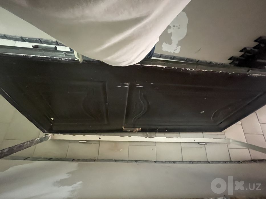 Продаются железная двер хорошем состояние с замком ключами