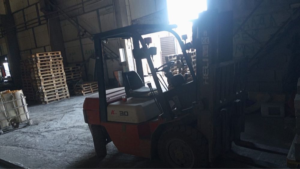 Продам вилочный погрузчик