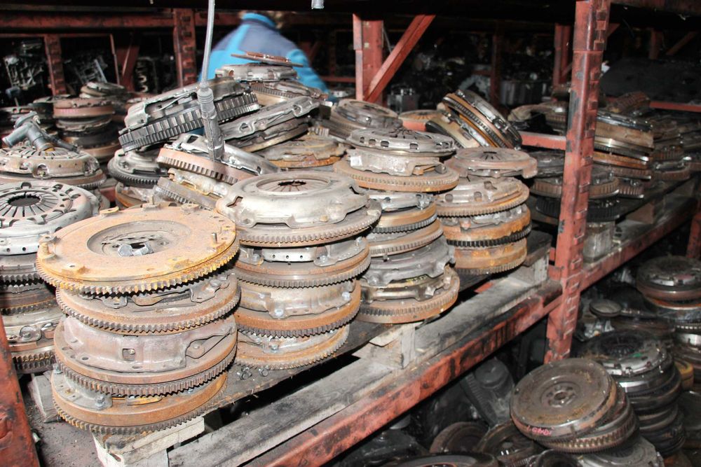 Съединител комплект, феродо, маховик, притискател автомоболи и джипове