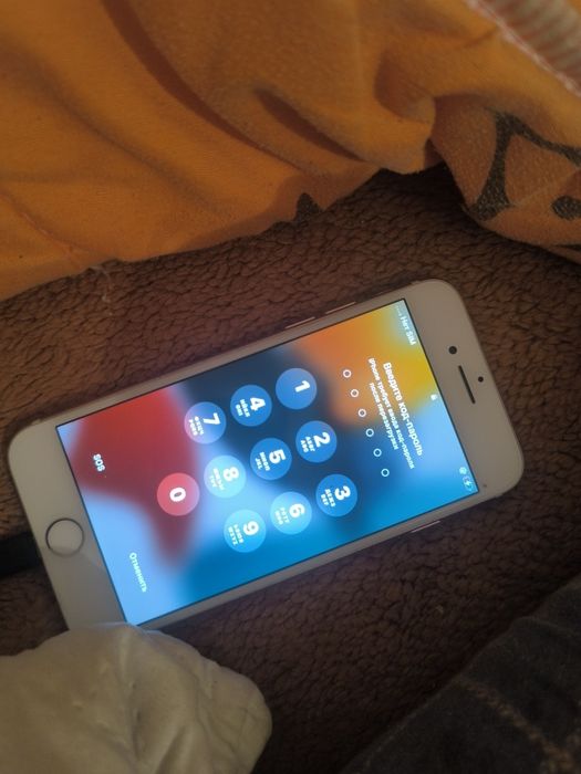 Айфон 7 заблокирлван  на парол