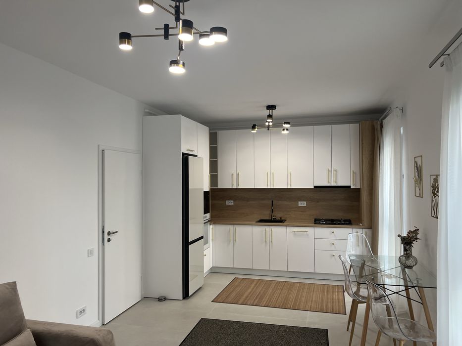 Proprietar  inchiriez apartament 2 camere Exigent plaza