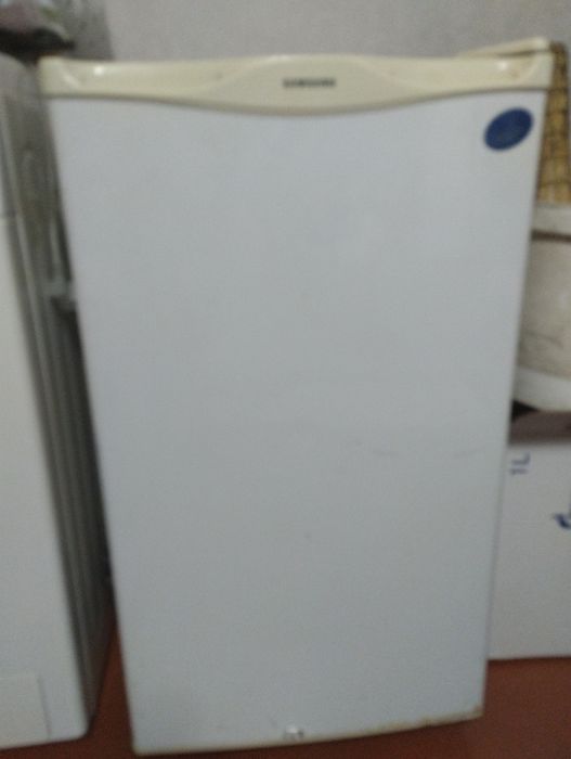 Модель Samsung  холодильник