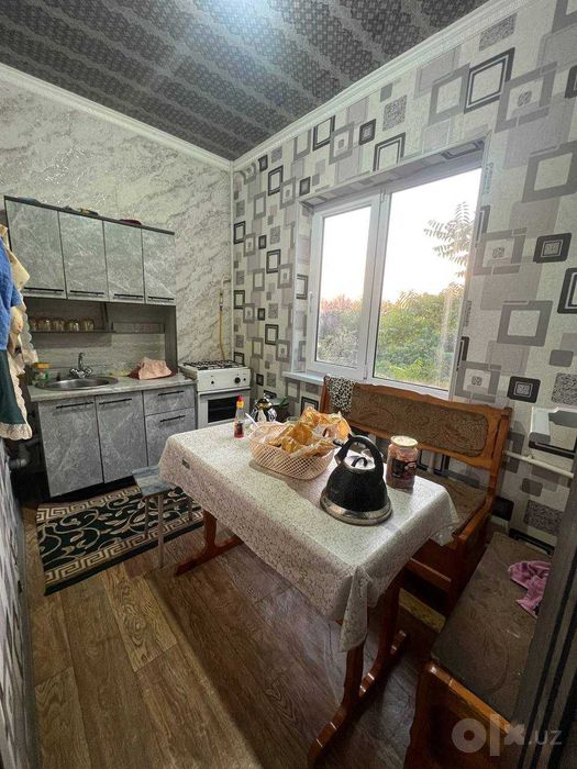 СРОЧНО !! Продается квартира в Яшнабаде 1/4/5 ( 40 кв/м ) Авиасозлар 2