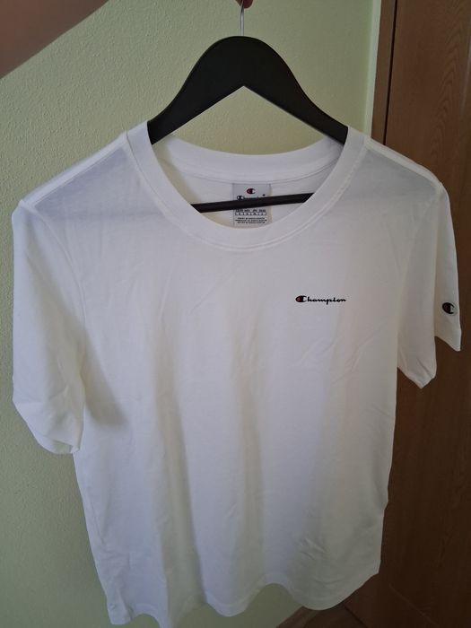 Tricou femei champion nou cu eticheta