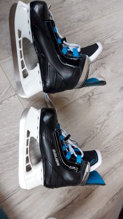 Коньки хоккейные
