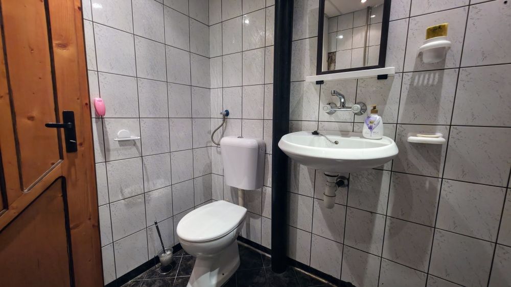 Продава се 2-ст. тухлен апартамент на ТОП локация в жк.Изток,гр.Перник