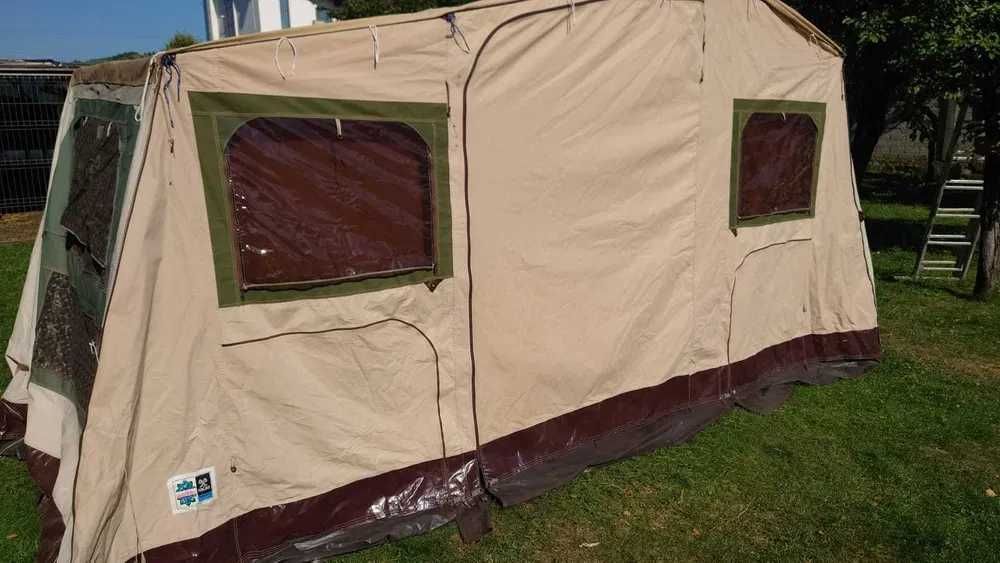 Remorca cort cu terasa