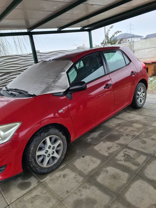 Toyota Auris Primul proprietar, cumpărată de la reprezentanta Toyota România.