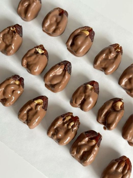 Финики в шоколаде