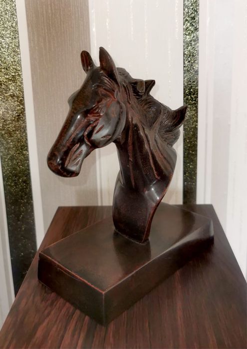 Антикварна фигура на конска глава от среда на века бронзова скулптура