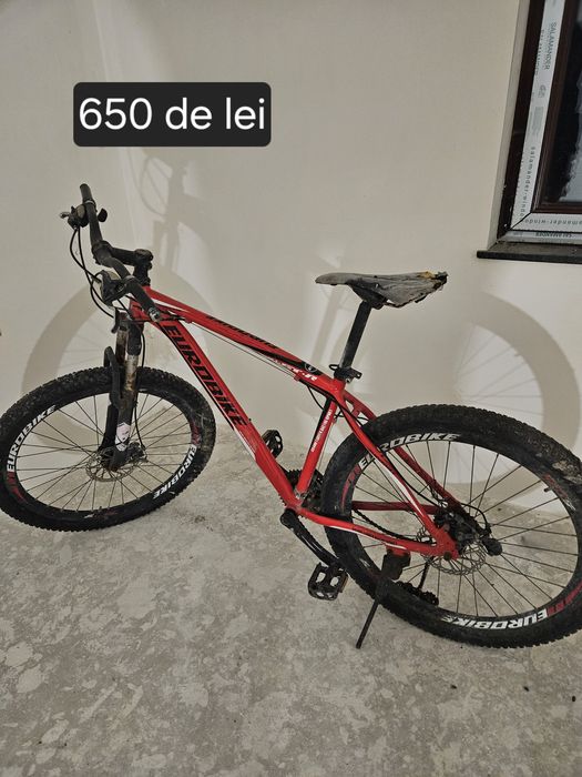 vând patru biciclete la un preț avantajos