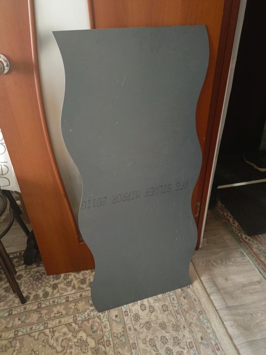 Продам стильное настенное зеркало