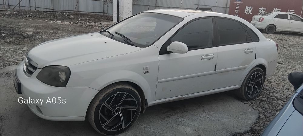 Lasetti 1.8 avtomat gaz benzin